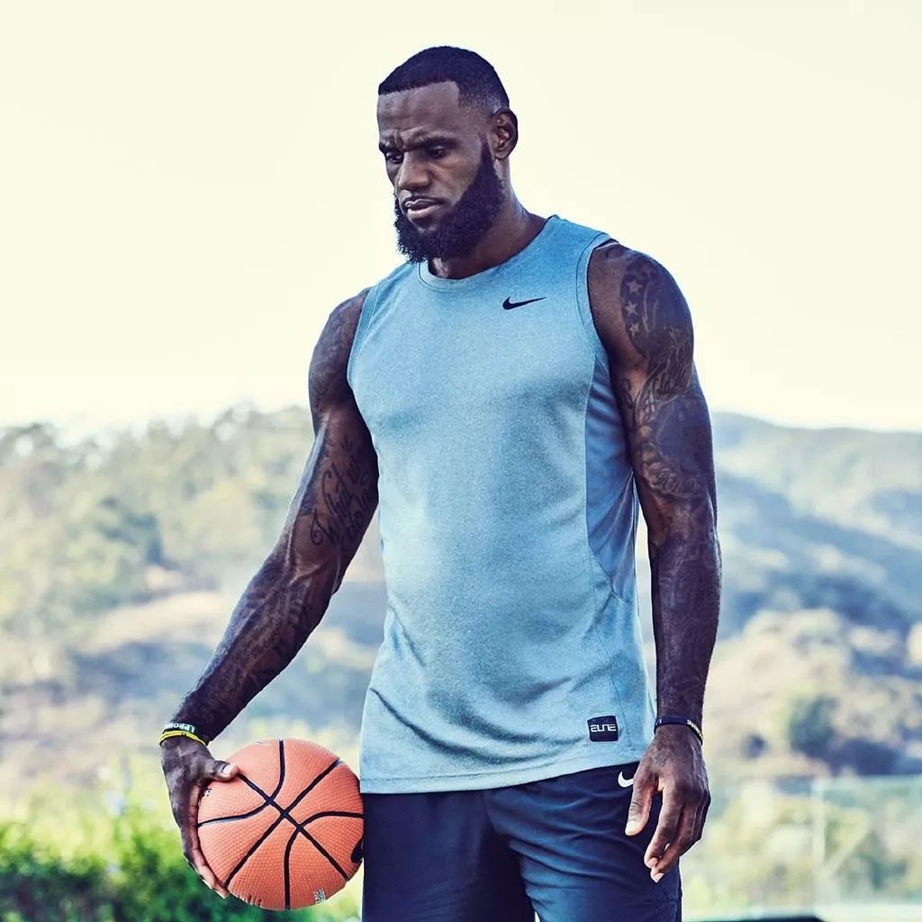 官方：青岛海牛外援拉德曼诺瓦茨自由身离队，转战匈牙利联赛（青岛海牛官宣：外援拉德曼诺瓦茨自由身离队，转投匈牙利联赛）