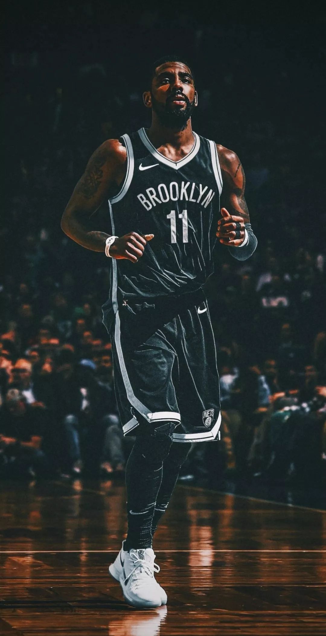 刘若钒庆祝海港队夺冠：人生第一个中超冠军🏆（海港登顶中超，刘若钒喜获职业生涯首冠🏆）