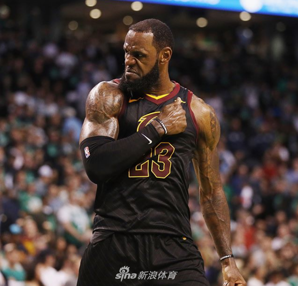 带不动！杰伦·约翰逊近5场场均拿28.0分13.6板10.8助（孤掌难鸣！杰伦·约翰逊近5战场均28.0分13.6板10.8助）